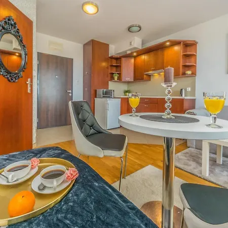Mare Primore-15 Min Do Plazy Promenada Apartment *